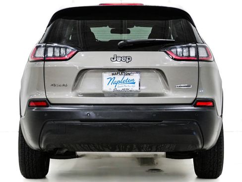 Used 2020 Jeep Cherokee Latitude w/ Cold Weather Group AWD/4WD image 7