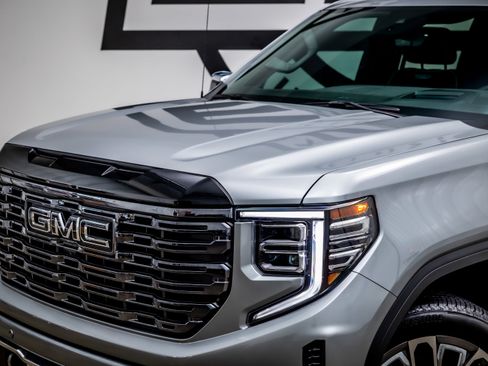 Used 2025 GMC Sierra 1500 Denali Ultimate AWD/4WD image 23
