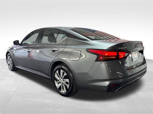 Used 2022 Nissan Altima 2.5 S FWD image 7
