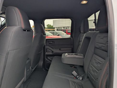 Used 2026 Nissan Frontier PRO-4X w/ Tow Package AWD/4WD image 14