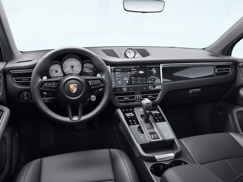 Certified 2023 Porsche Macan S AWD/4WD image 6