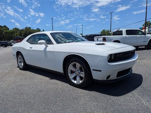 Used 2023 Dodge Challenger SXT RWD image 3