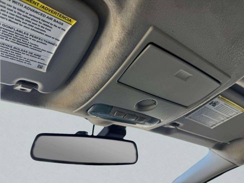 Used 2014 Ford Fiesta Titanium image 32