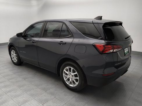 Used 2022 Chevrolet Equinox LS w/ LS Convenience Package FWD image 3