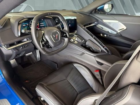 Used 2024 Chevrolet Corvette Stingray Preferred Cpe w/ Z51 Performance Package RWD image 10