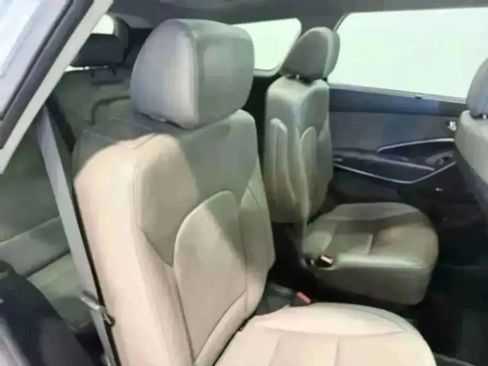 Used 2019 Hyundai Santa Fe Limited image 32