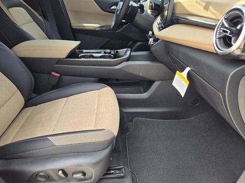 New 2026 Chevrolet Equinox ACTIV w/ Convenience Package III FWD image 10
