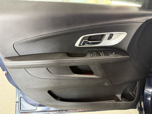 Used 2017 Chevrolet Equinox LT w/ Convenience Package FWD image 11