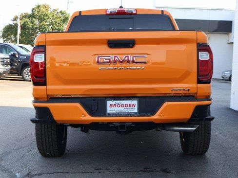 New 2026 GMC Canyon AT4 w/ AT4 Premium Package image 5