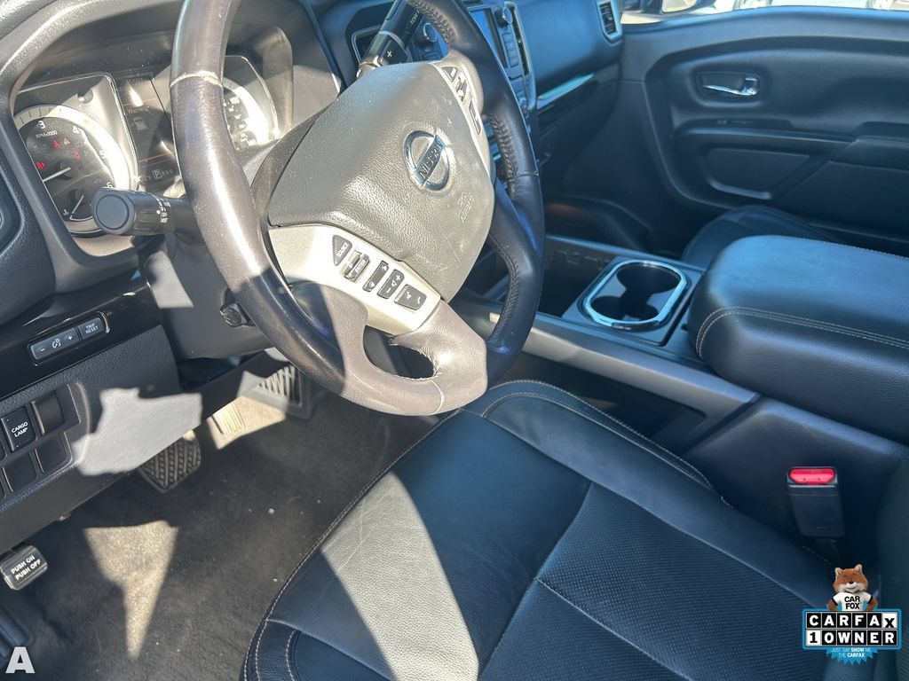 Used 2019 Nissan Titan SL w/ Midnight Edition AWD/4WD image 20