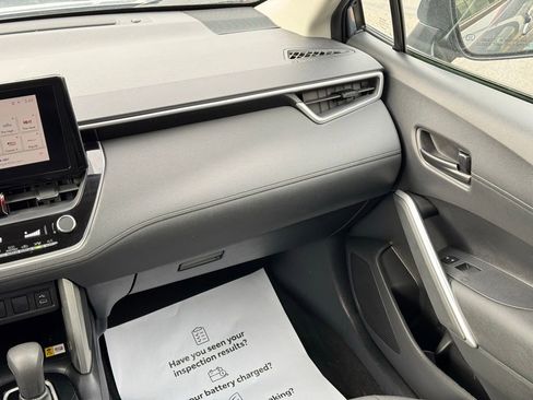 Used 2023 Toyota Corolla Cross LE image 21