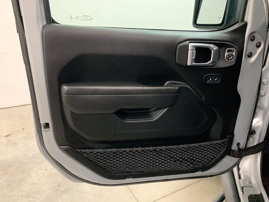 Used 2023 Jeep Wrangler Unlimited Sport AWD/4WD image 5