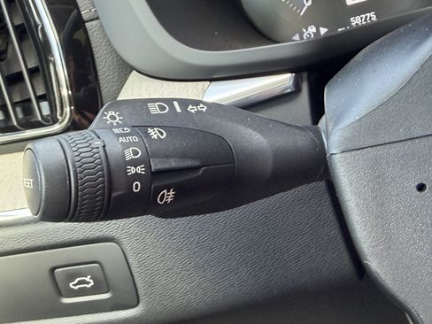 Used 2021 Volvo XC60 T5 Inscription w/ Advanced Package FWD image 33