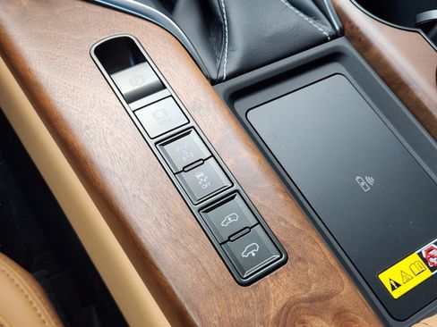 New 2026 Lexus LX 600 4WD w/ Premium Package image 13