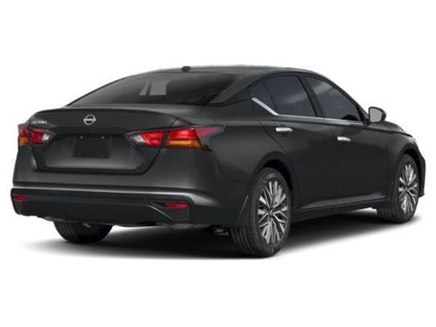 Used 2025 Nissan Altima 2.5 SV image 3