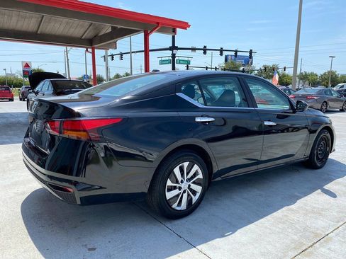 Used 2020 Nissan Altima 2.5 S FWD image 6