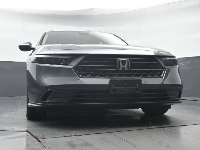 Used 2023 Honda Accord EX image 29