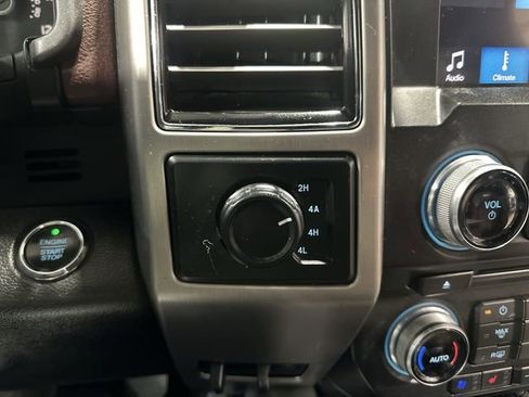 Used 2018 Ford F150 Platinum image 34