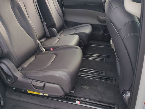 New 2026 Kia Carnival FWD image 26