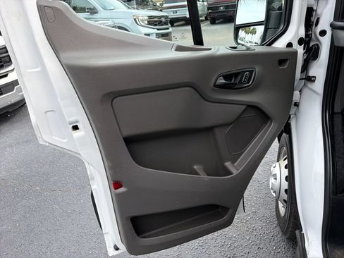 Used 2023 Ford Transit 350 DRW RWD image 13