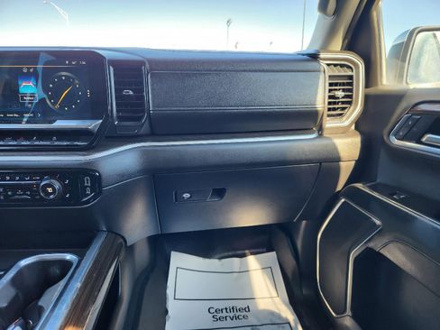 Used 2024 Chevrolet Silverado 1500 LT image 18