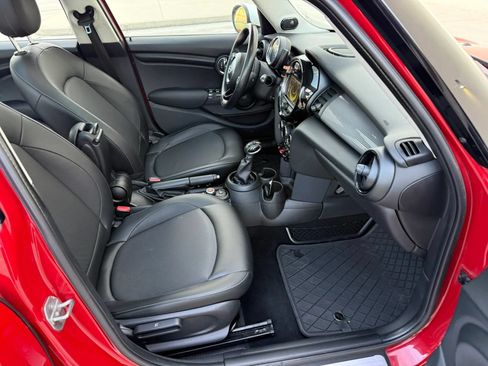 Used 2017 MINI Cooper 4-Door Hardtop FWD image 17