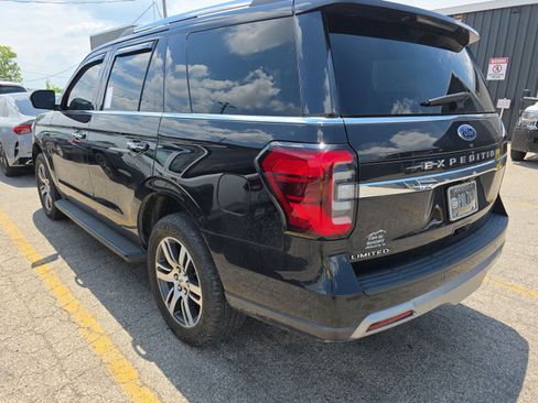 Used 2024 Ford Expedition Limited AWD/4WD image 3