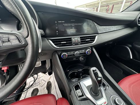 Used 2022 Alfa Romeo Giulia Sprint image 24