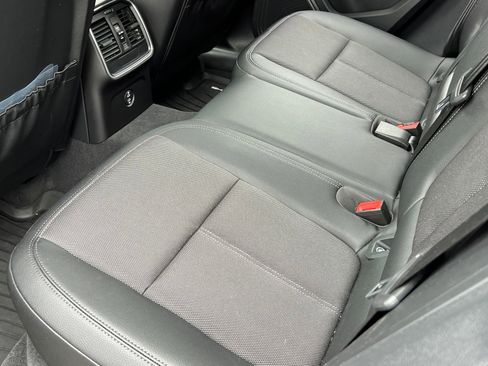 Used 2025 Porsche Macan image 20