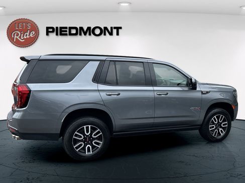 Used 2022 GMC Yukon AT4 w/ AT4 Premium Package image 8