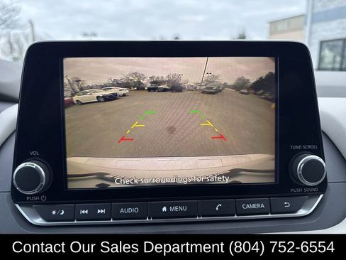 Used 2024 Nissan Rogue SV w/ SV Premium Package image 22