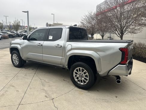 New 2026 Toyota Tacoma Limited AWD/4WD image 7