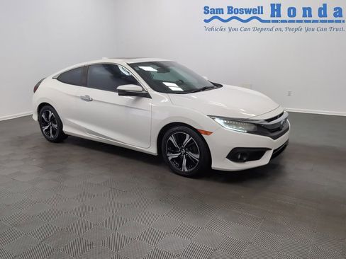 Used 2016 Honda Civic Touring image 1