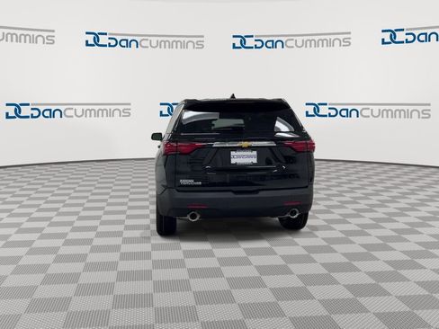 Used 2023 Chevrolet Traverse LS FWD image 7