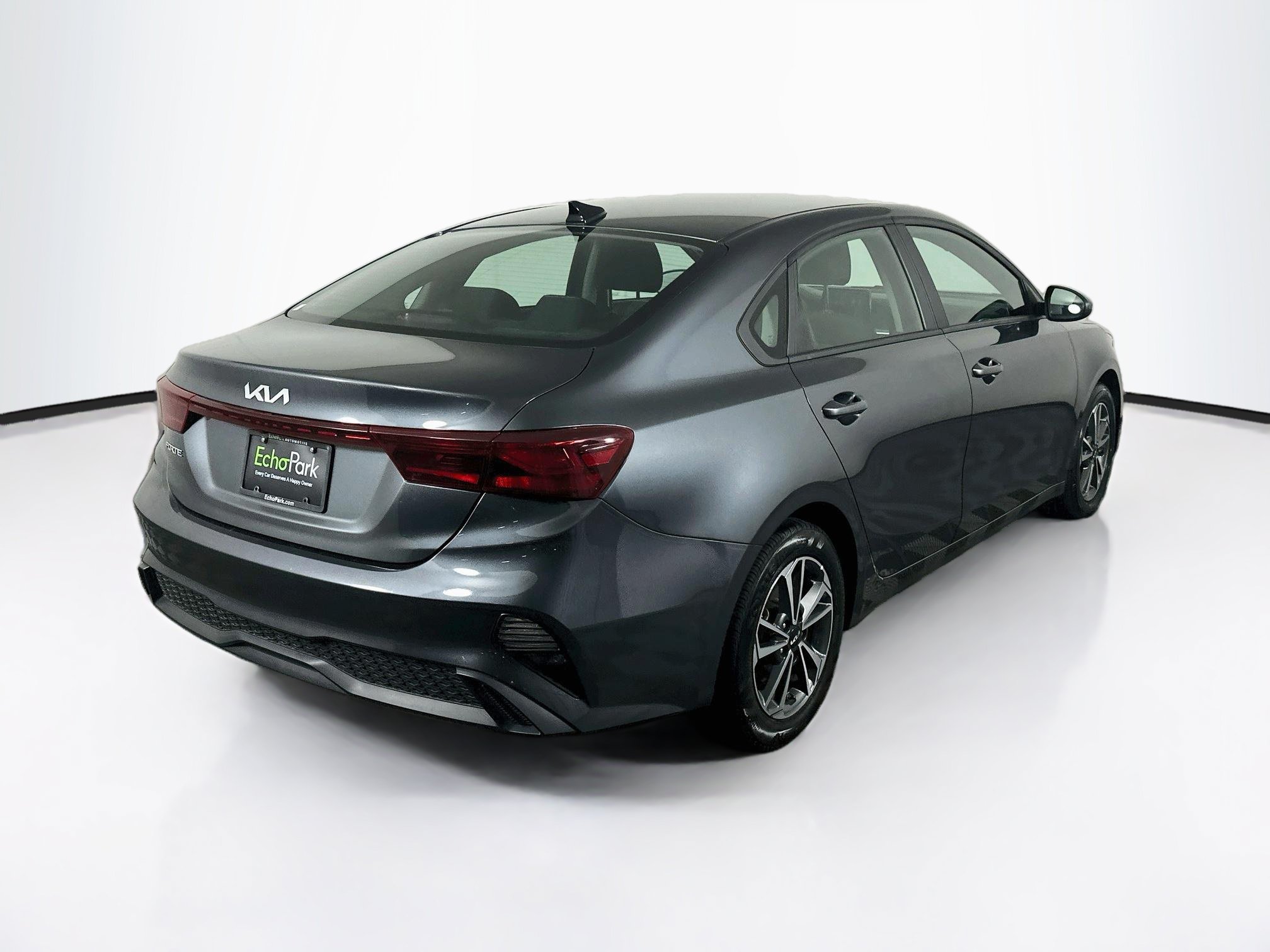 Used 2024 Kia Forte LXS FWD image 9