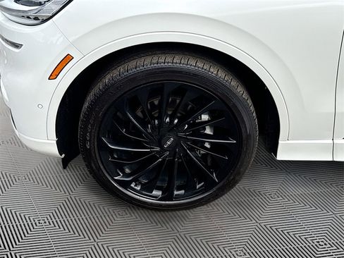 Used 2023 Lincoln Aviator Black Label w/ Jet Package image 36