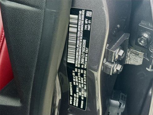 Used 2022 Maserati Levante Trofeo image 32