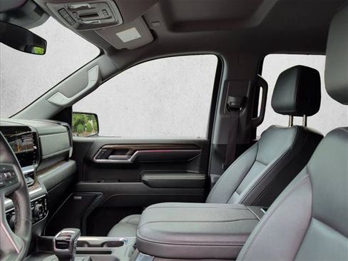 Used 2025 Chevrolet Silverado 1500 LT Trail Boss w/ Convenience Package II AWD/4WD image 15