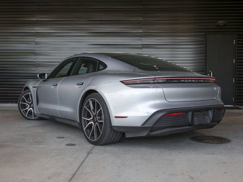 Certified 2025 Porsche Taycan image 3