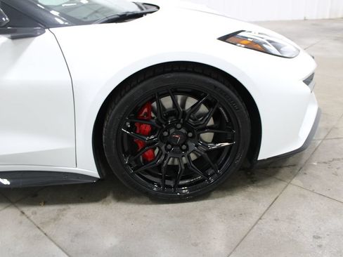 New 2026 Chevrolet Corvette Z06 w/ Stealth Interior Trim Package RWD image 31