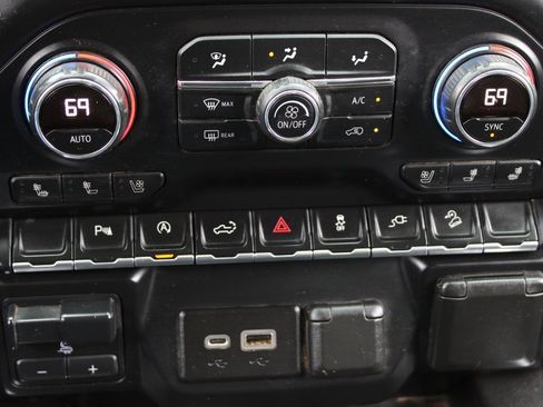 Used 2019 Chevrolet Silverado 1500 LTZ w/ LTZ Plus Package image 28