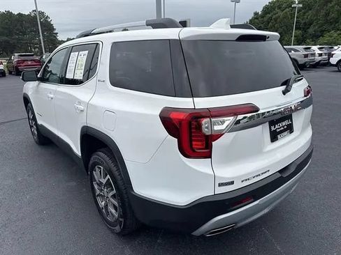 Used 2023 GMC Acadia SLE w/ Driver Convenience Package FWD image 4