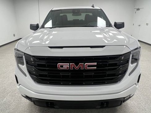 Used 2024 GMC Sierra 1500 Elevation image 3