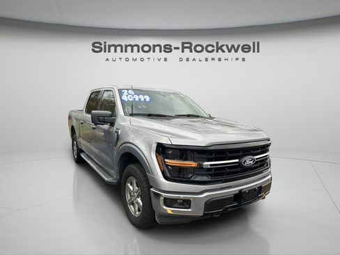 Used 2024 Ford F150 XLT image 2