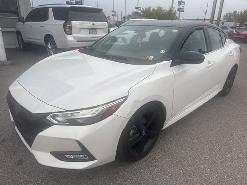 Used 2023 Nissan Sentra SR w/ Midnight Edition Package image 6