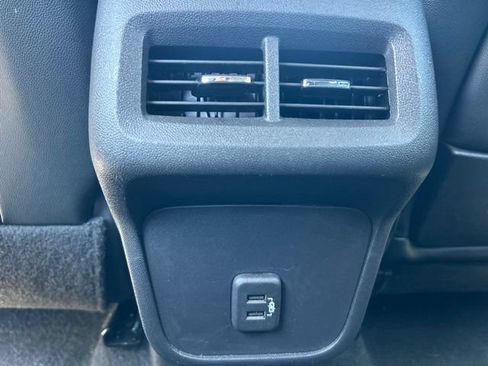 Used 2024 GMC Terrain SLT AWD/4WD image 33