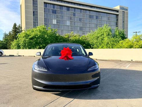 Used 2024 Tesla Model 3 Standard Range RWD image 5