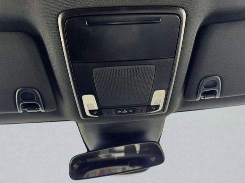 Used 2023 Honda Pilot Sport image 33