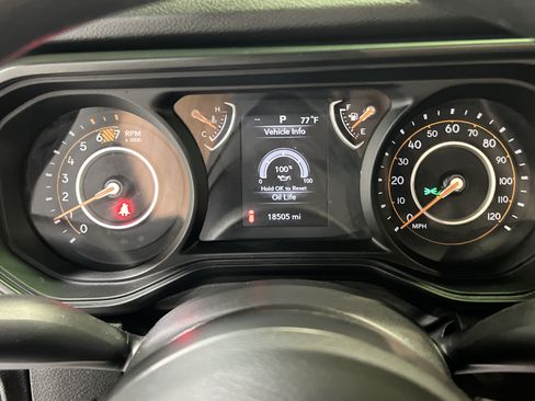 Used 2025 Jeep Wrangler Sport AWD/4WD image 23