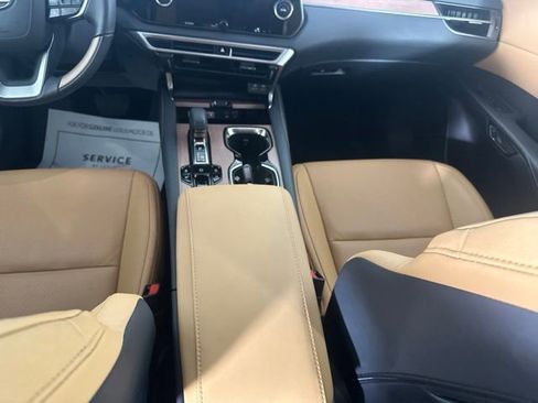 Used 2024 Lexus RX 350 Premium w/ Accessory Package (Z1) AWD/4WD image 19